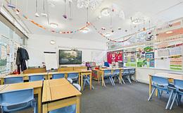 Photograph of Junior School Classroom - Yr 6, Kent College Junior School