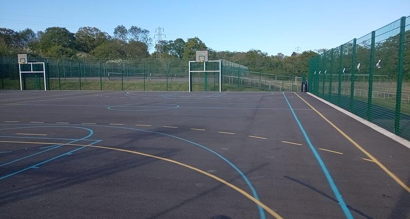 Outdoor Basketball Court gallery image 1