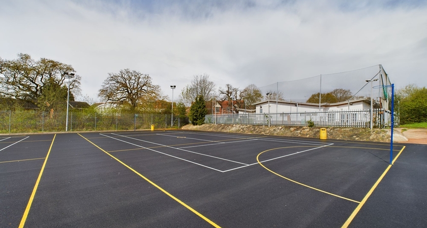 Outdoor Court 1 gallery image 0