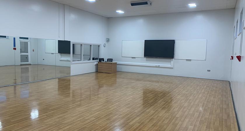 PE 2 Studio gallery image 0