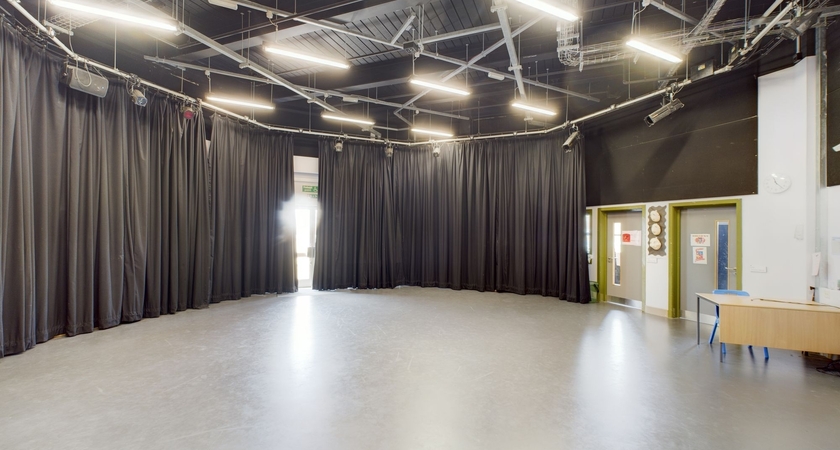 Drama Studio (G032) gallery image 1