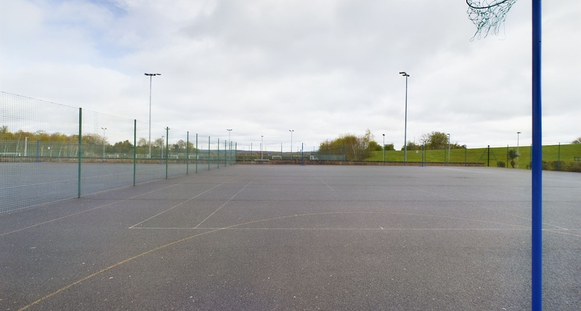 Outdoor Court 3 gallery image 0