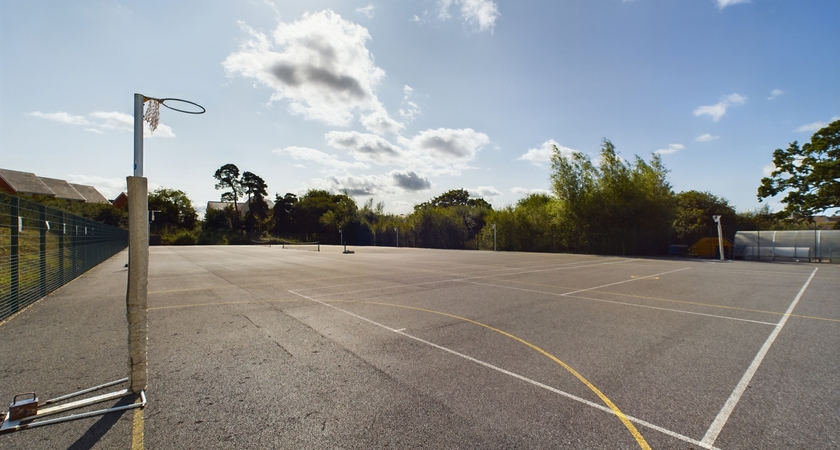 Netball/Tennis Court 4 gallery image 0