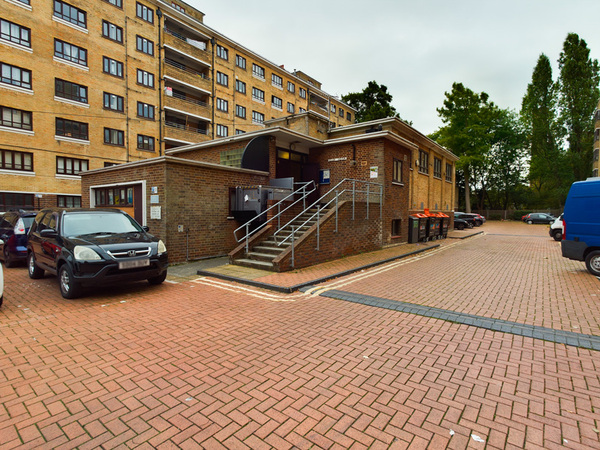 2. Amwell Court Community Hall
