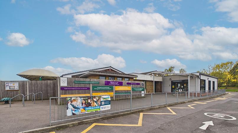 1. Halling Primary School
