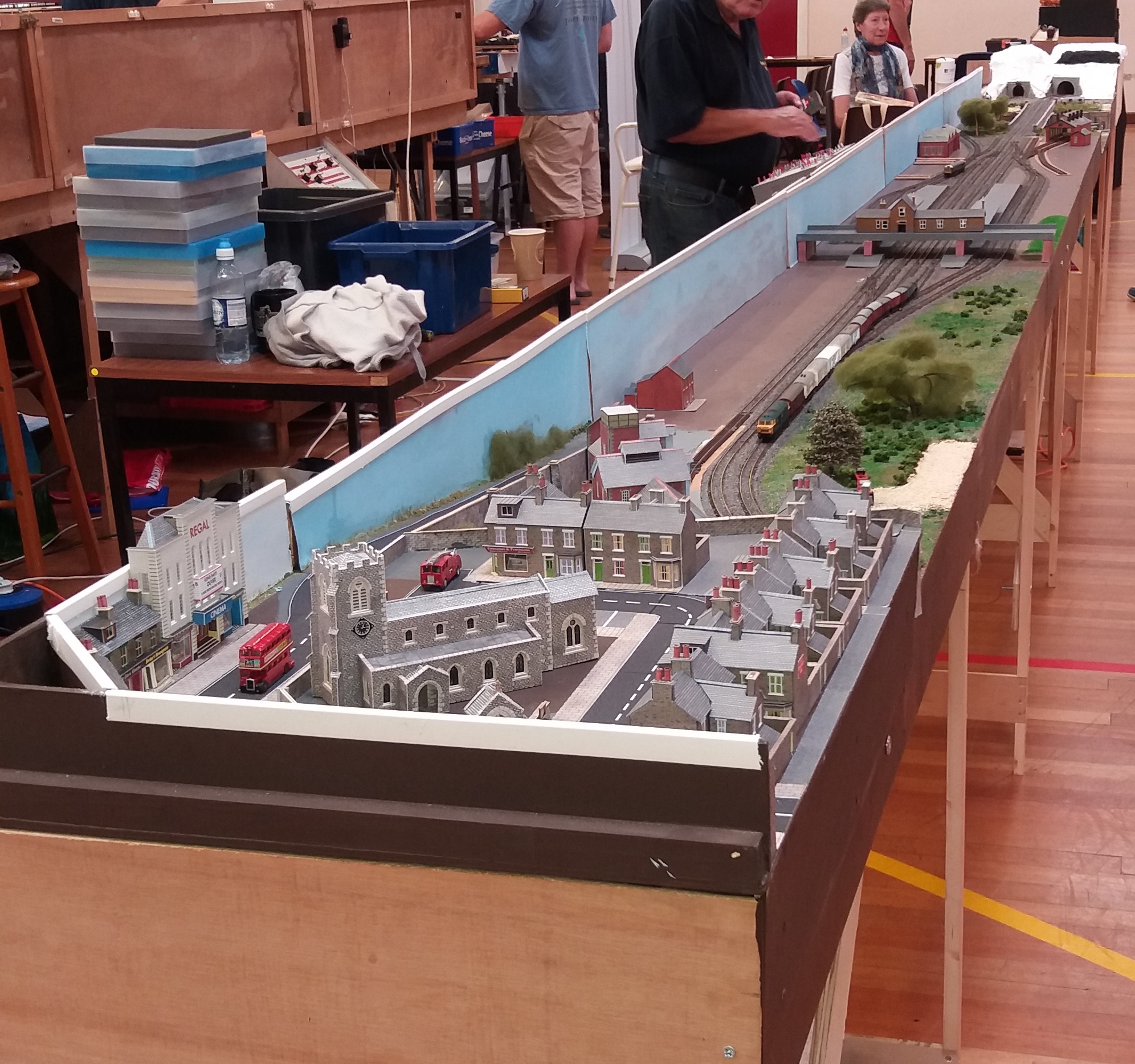 oo gauge model railway layouts 2014