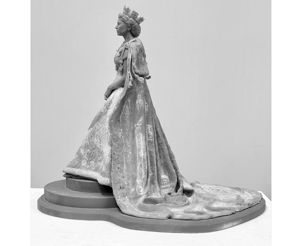 HM Queen Elizabeth II maquette for Romsey