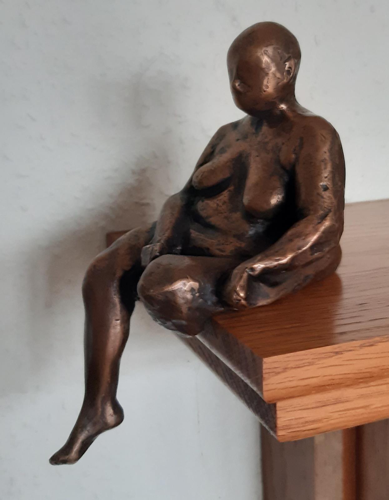 Life model 6 - Volupte (Leg tucked under)