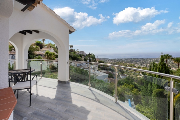 5 bed villa in Moraira