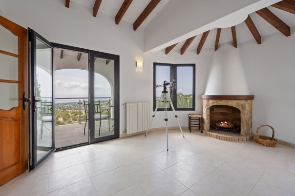 5 bed villa in Moraira