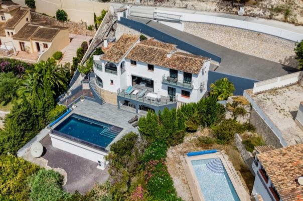5 bed villa in Moraira