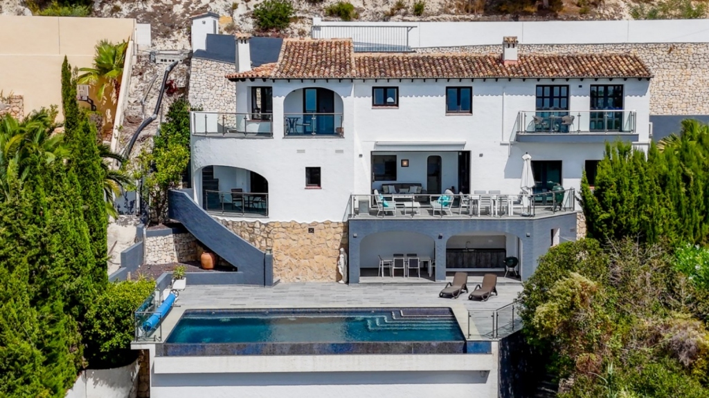 5 bed villa in Moraira