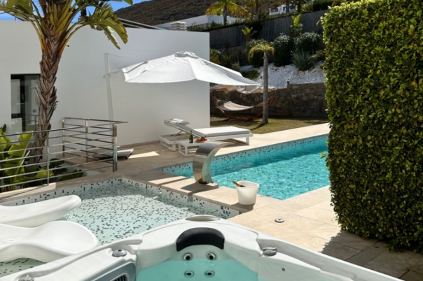 5 bed villa in Jávea