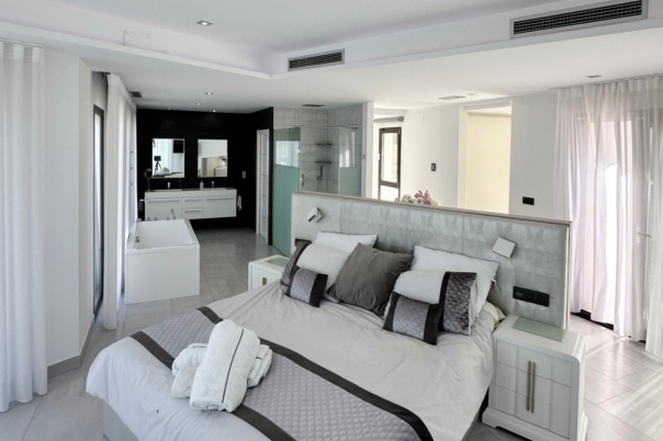 5 bed villa in Jávea