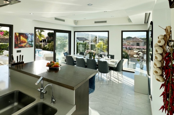 5 bed villa in Jávea
