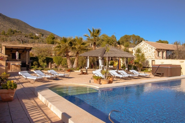 8 bed villa in Benissa