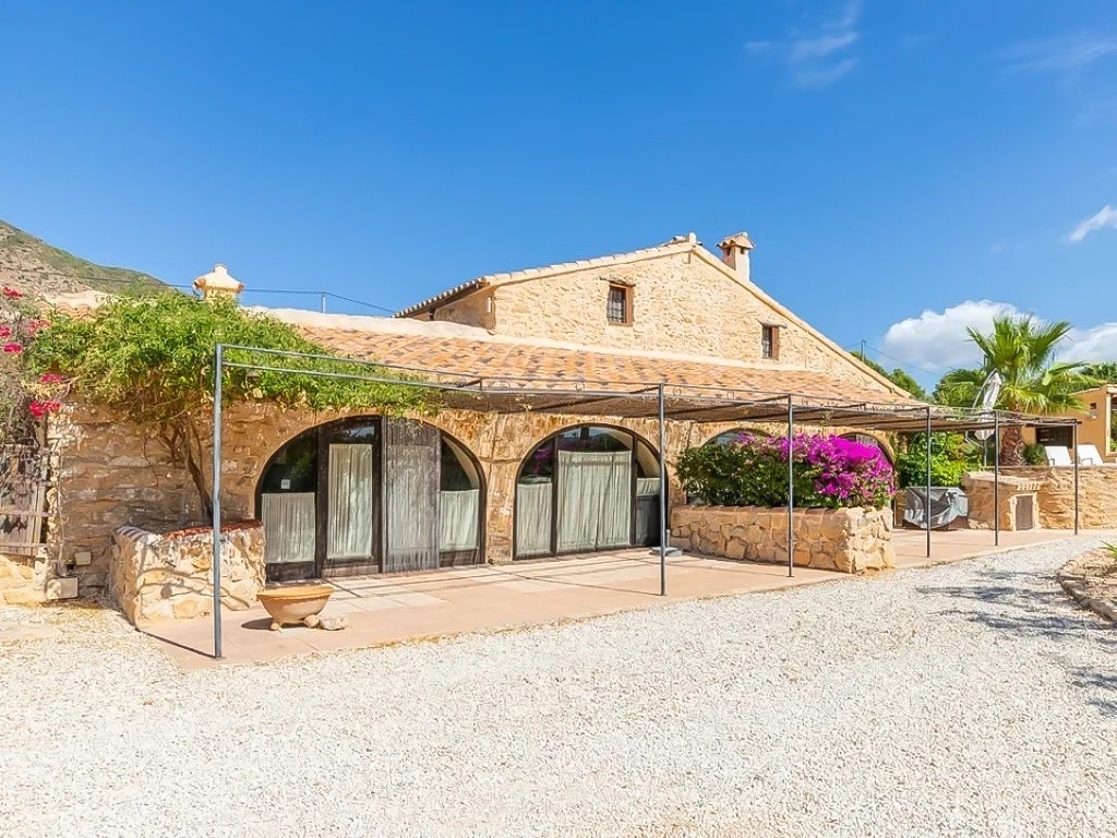 8 bed villa in Benissa