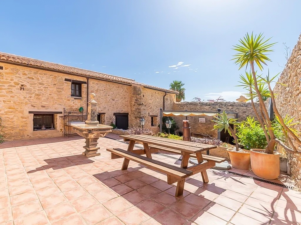 8 bed villa in Benissa