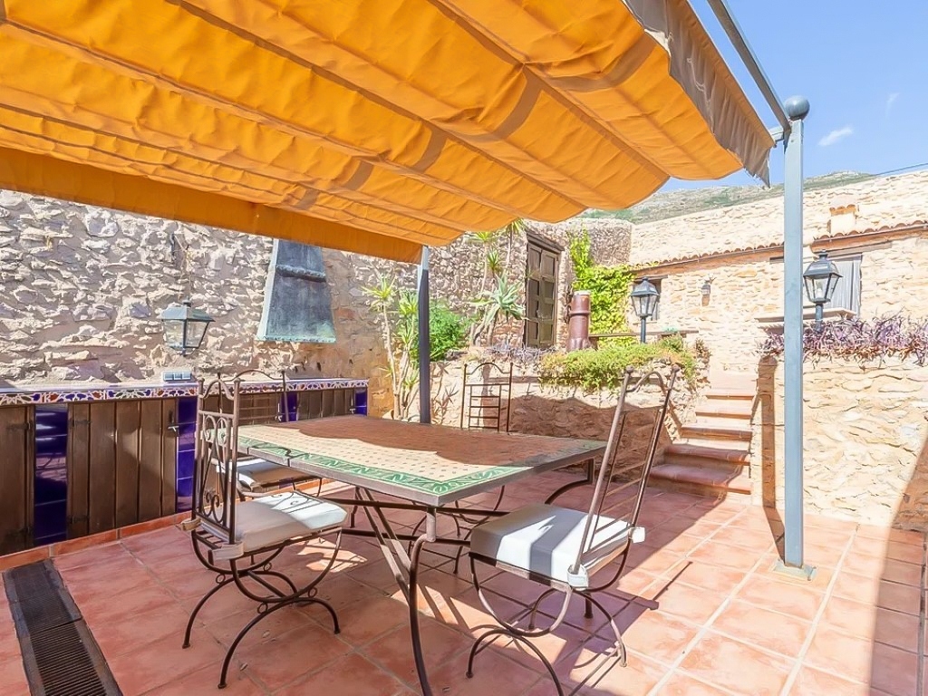8 bed villa in Benissa