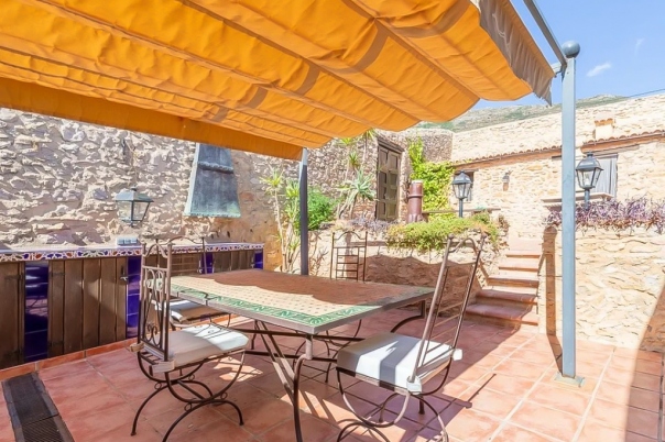 8 bed villa in Benissa