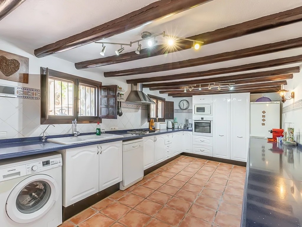 8 bed villa in Benissa