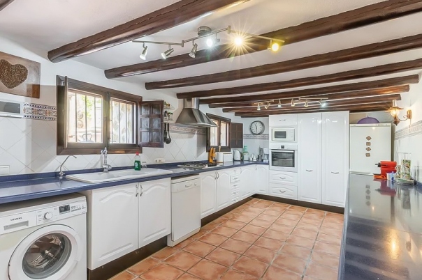 8 bed villa in Benissa