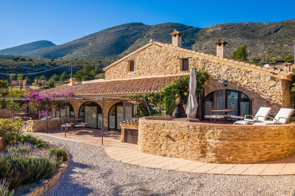 8 bed villa in Benissa