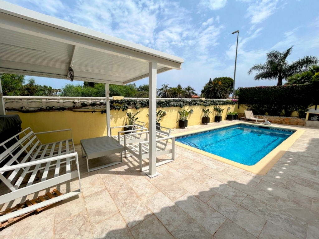 3 bed villa in Denia