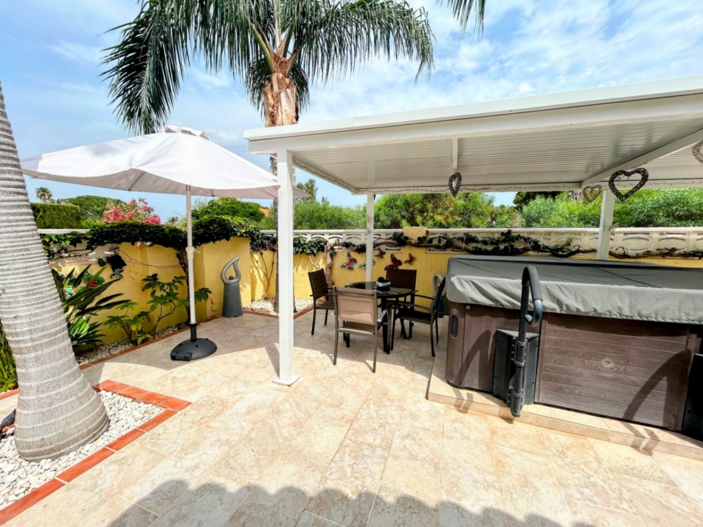 3 bed villa in Denia