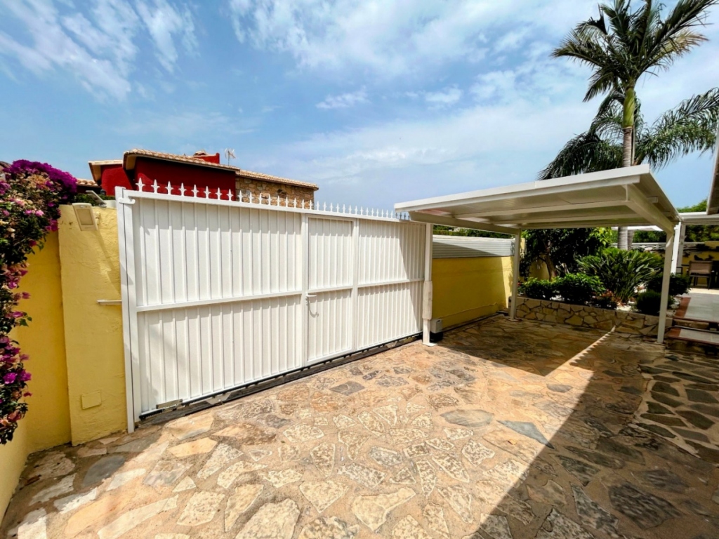3 bed villa in Denia