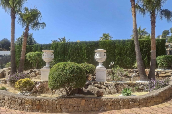 6 bed villa in Pedreguer