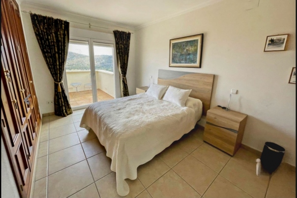 6 bed villa in Pedreguer
