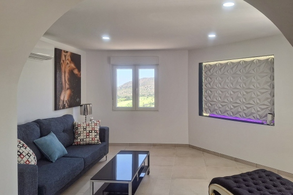 6 bed villa in Pedreguer