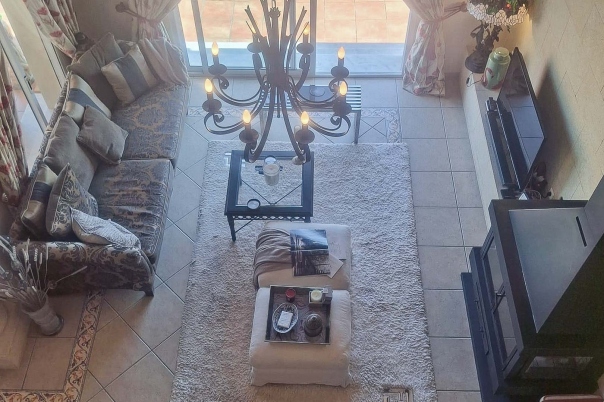 6 bed villa in Pedreguer