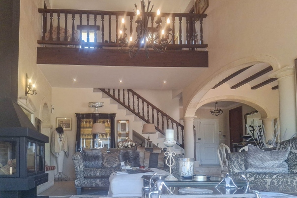 6 bed villa in Pedreguer