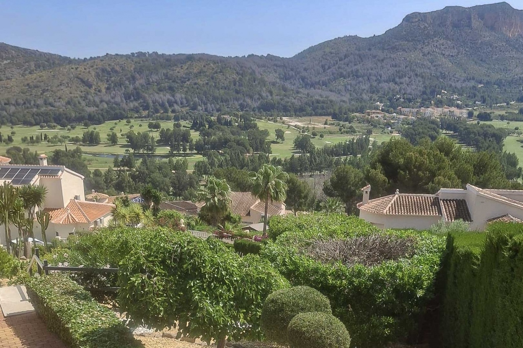 6 bed villa in Pedreguer