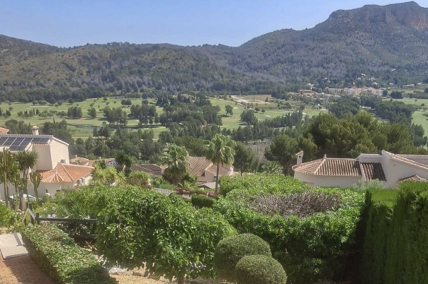 6 bed villa in Pedreguer