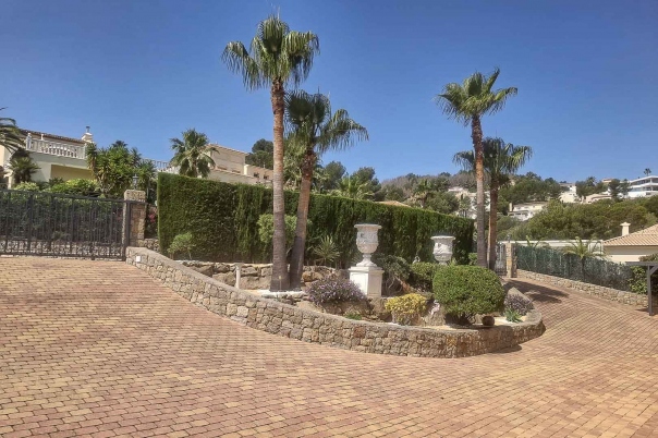6 bed villa in Pedreguer