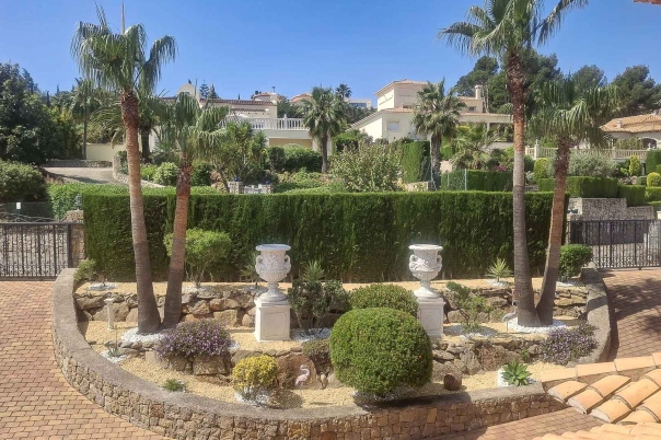 6 bed villa in Pedreguer
