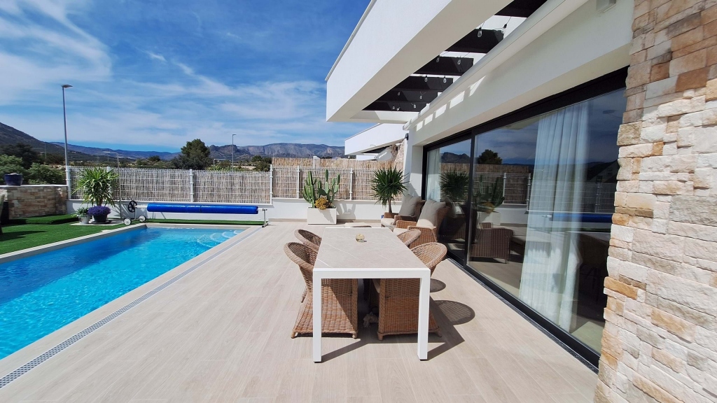 3 bed villa in Finestrat