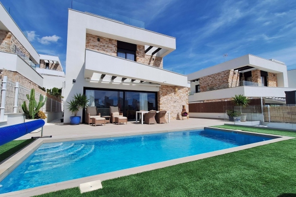 3 bed villa in Finestrat