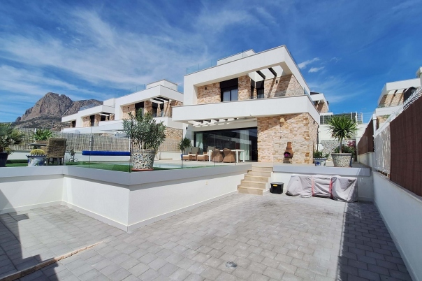 3 bed villa in Finestrat