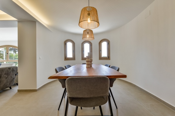 5 bed villa in Altea