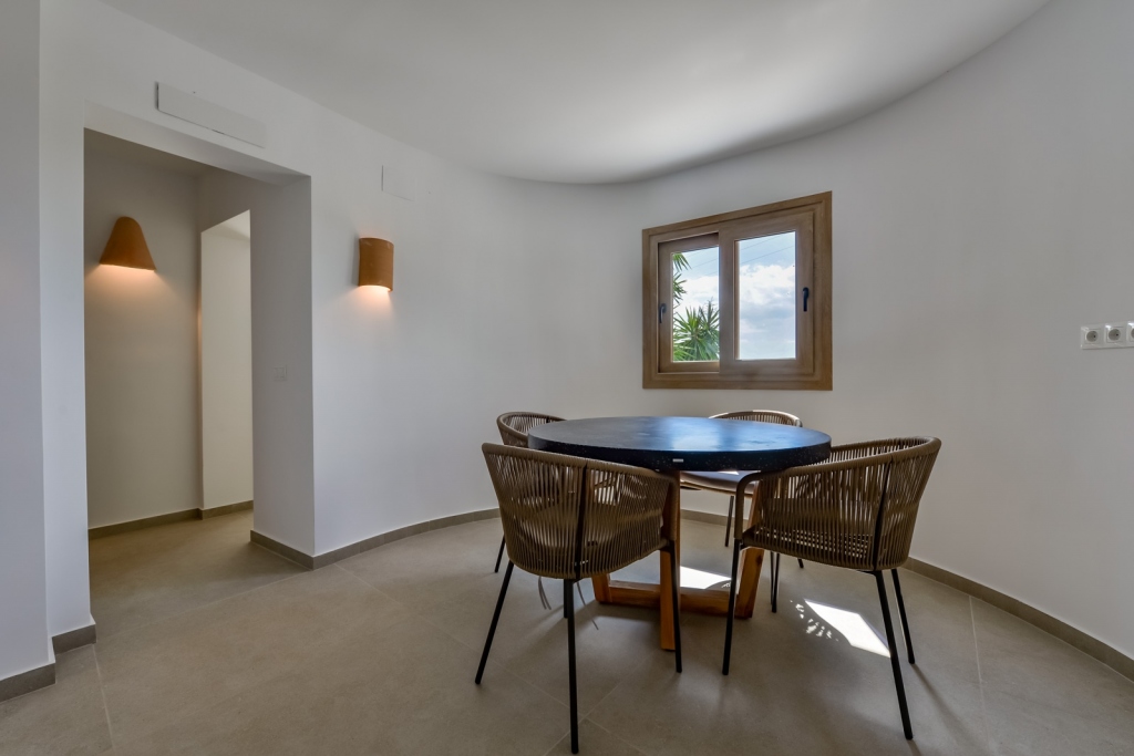 5 bed villa in Altea