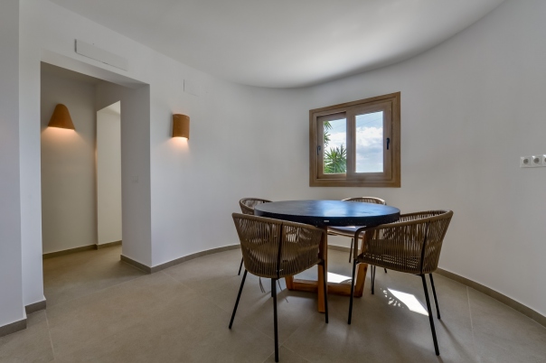 5 bed villa in Altea