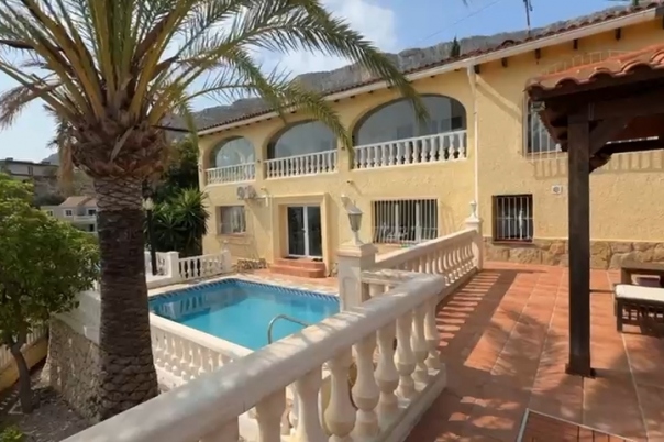 4 bed casa / chalet in Calpe / Calp
