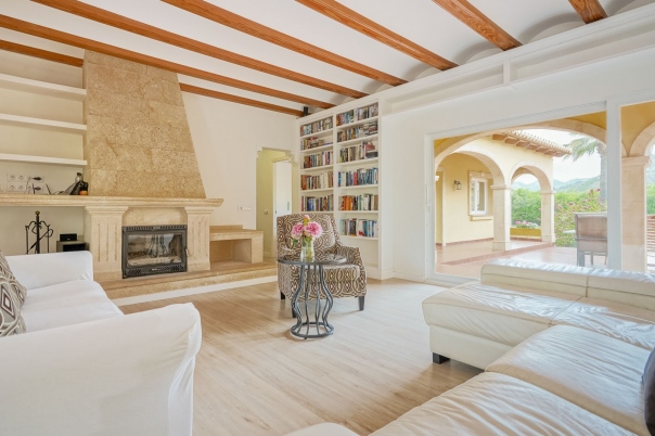 4 bed villa in Gata de Gorgos