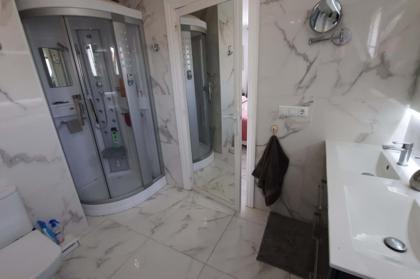 5 bed villa in Alfàs del Pi (l')