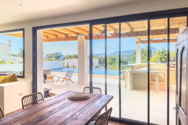 5 bed villa de lujo in Moraira