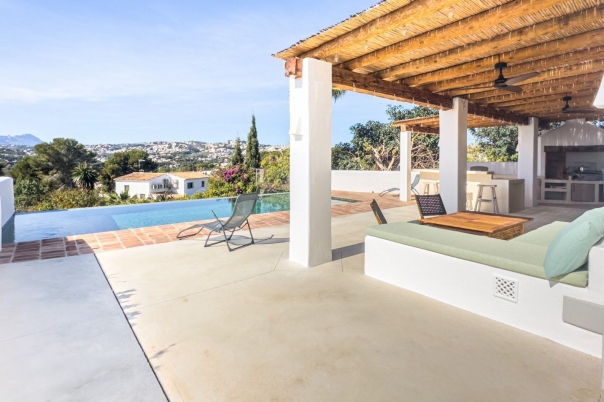 5 bed villa de lujo in Moraira
